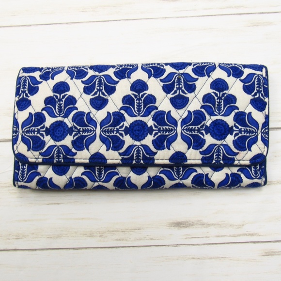 Vera Bradley Handbags - Vera Bradley Royal/White Magnetic Closure Wallet
